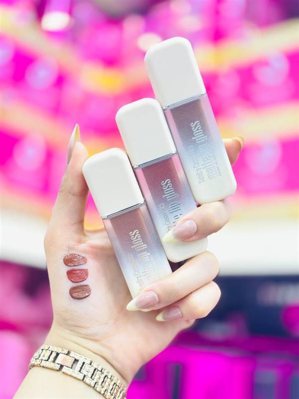 ساندرا ليب جلوس مط – Sandra Matte Lip Gloss 🥰