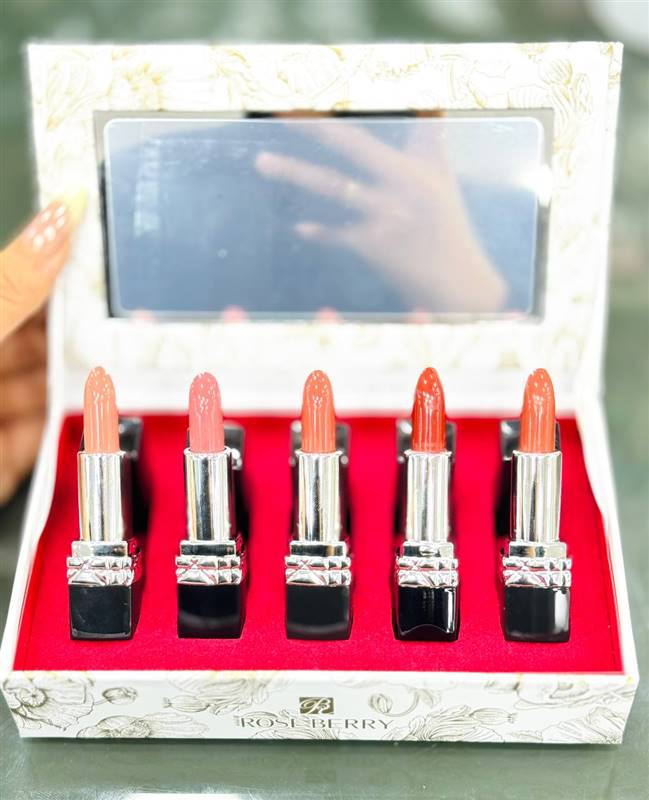 باكيت ليب ستيك روز بيري الجديد – Rose Berry Lipstick Set ✨❤️‍🔥